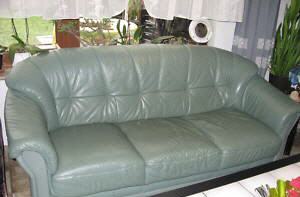 gebrauchte Möbel grüne Ledercouch