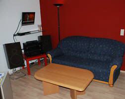 2 Sitzer Couch Sofa, Möbel in Göppingen.